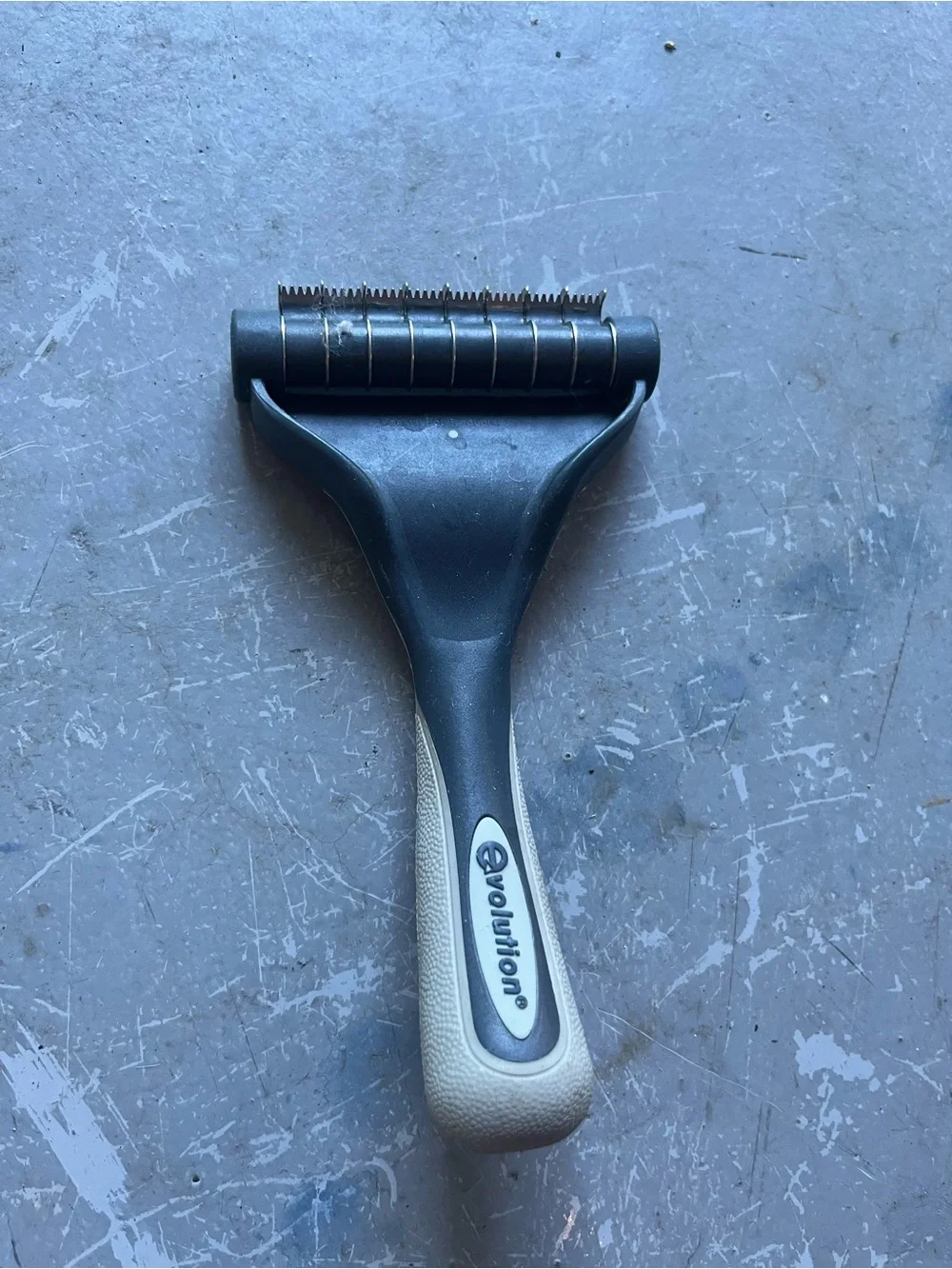 Pet Grooming Tool Kit - nail trimmers big and small Brush & Yellow Nail Clipper